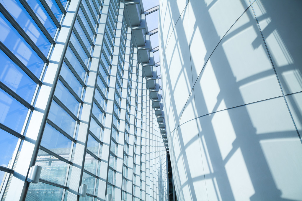 如何利用智能建筑技術實現節能減排？