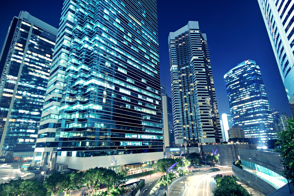 如何利用智能建筑技術實現節能減排？